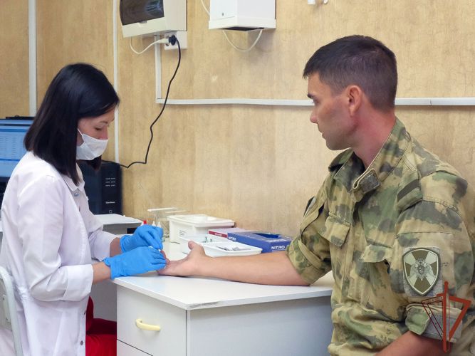 Донорскую акцию «От сердца к сердцу» поддержали росгвардейцы из Республики Алтай