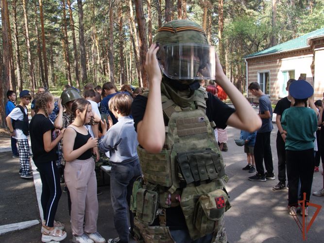 В регионах Сибири прошли патриотические мероприятия в рамках акции «Каникулы с Росгвардией»