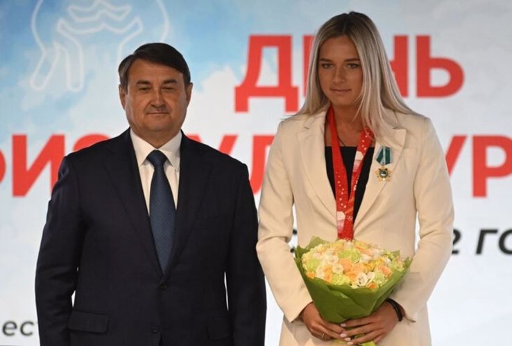 Спортсменке из Росгвардии вручили госнаграду 