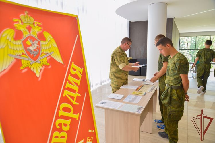 Участники сборов «Гвардеец‎» в Пензе познакомились со службой в Росгвардии