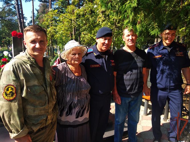 Росгвардейцы почтили память Героя России, погибшего при исполнении служебного долга