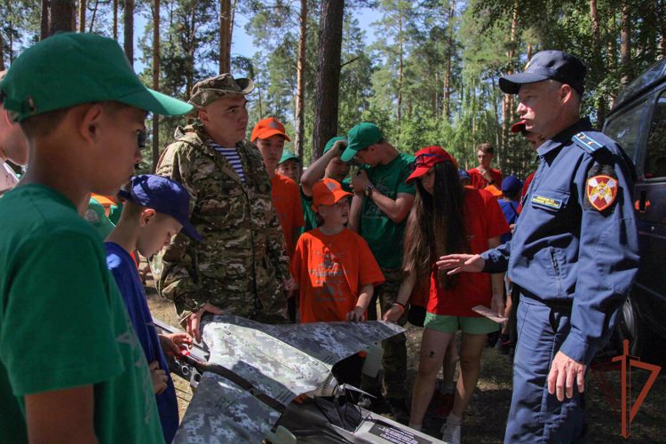 Росгвардейцы посетили детский лагерь «Аврора – юный спецназовец» в Республике Татарстан 