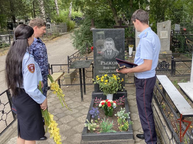 В Кисловодске росгвардейцы почтили память сослуживца, погибшего при исполнении служебных обязанностей