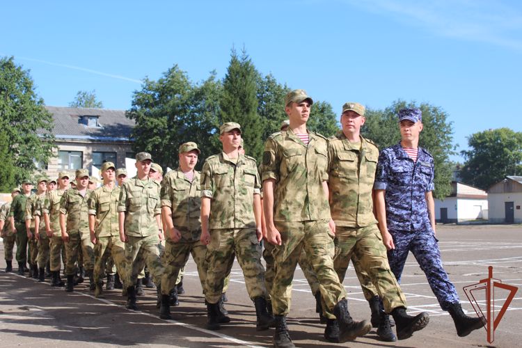 В Северо-Западном округе Росгвардии прошли мероприятия, посвященные Дню Государственного флага Российской Федерации