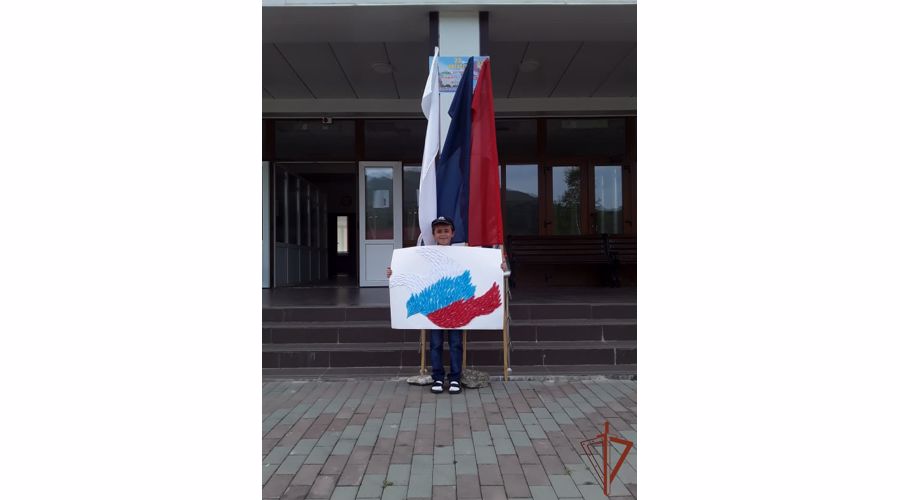 В Северо-Кавказском округе Росгвардии прошли мероприятия ко Дню государственного флага