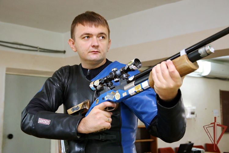 Спортсмены из Росгвардии стали победителями и призёрами всероссийских соревнований по пулевой стрельбе