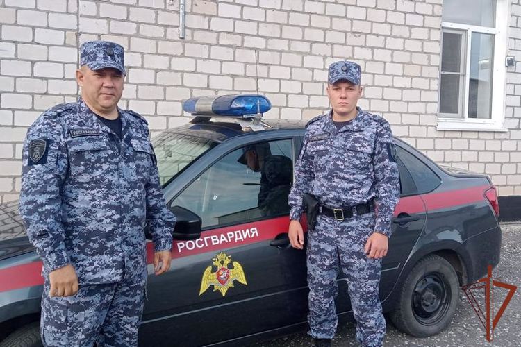 Наряд Росгвардии оперативно разыскал пропавшего ребенка в Алтайском крае