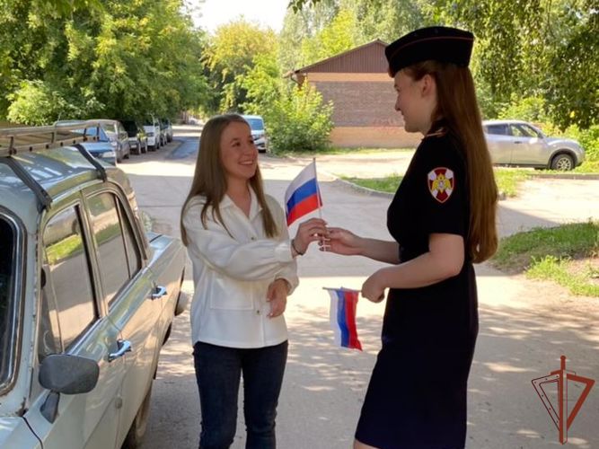 Росгвардейцы Сибирского округа приняли участие в мероприятиях ко Дню Государственного флага России