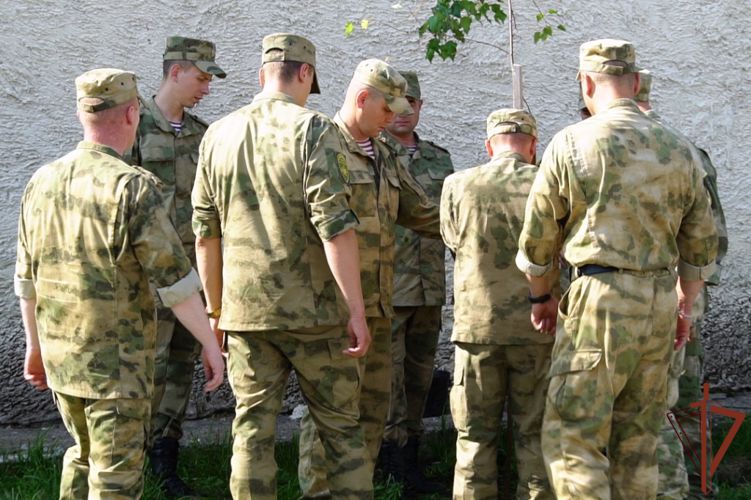 Росгвардейцы Архангельской области заложили дубово-берëзовую аллею