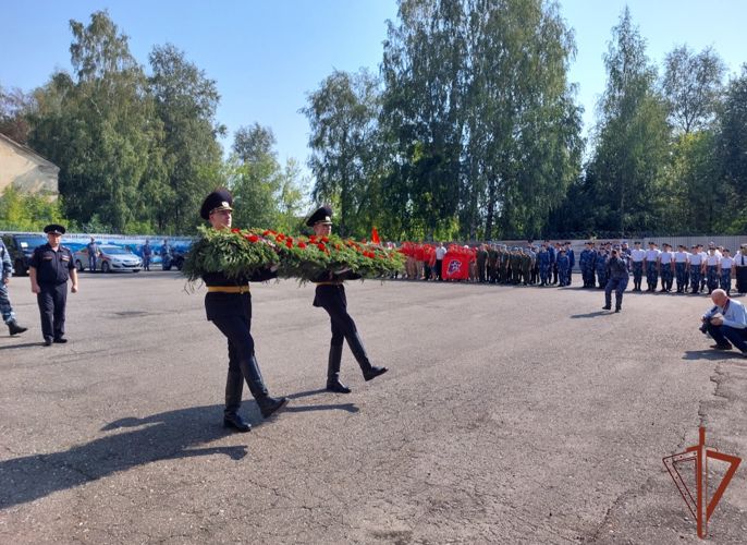 Росгвардейцы в Ярославле почтили память погибших товарищей 