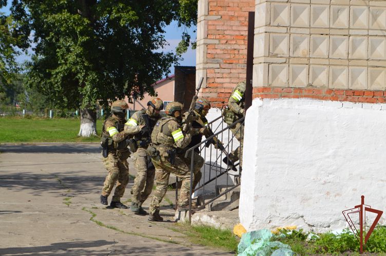 Спецназ Росгвардии принял участие в межведомственной тренировке в Томской области