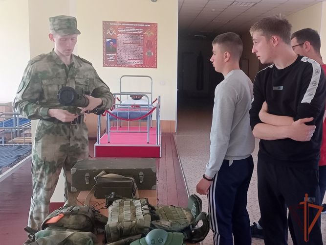 В регионах Сибири прошли патриотические мероприятия в рамках акции «Каникулы с Росгвардией»