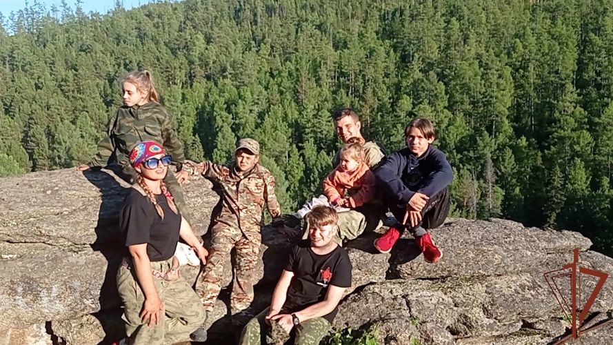 Занятие по альпинистской подготовке для кадетов провели росгвардейцы в Иркутске