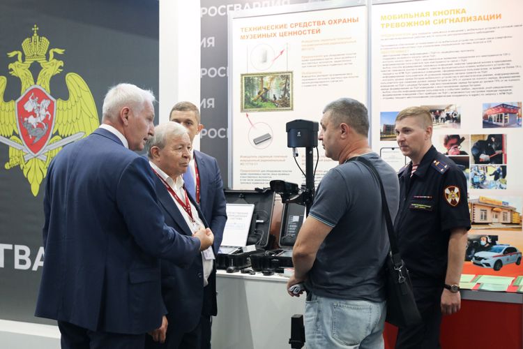 Росгвардия участвует в работе международного военно-технического форума «Армия -2022»