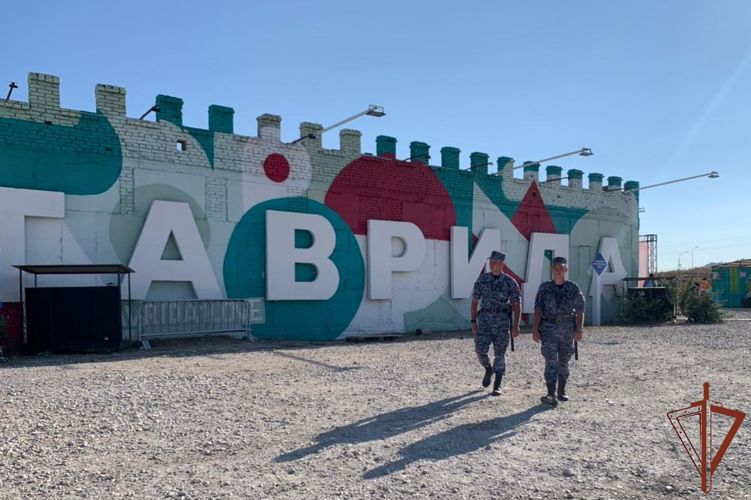 Росгвардейцы обеспечили общественный порядок на фестивале «Таврида – АРТ» в Крыму