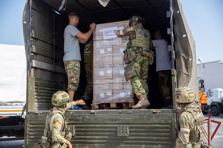 Росгвардия обеспечила безопасность и доставку более 18 тонн медицинских препаратов в лечебные учреждения Херсонской области 