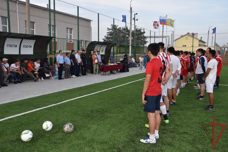 В Калмыкии для росгвардейцев открыли новый стадион
