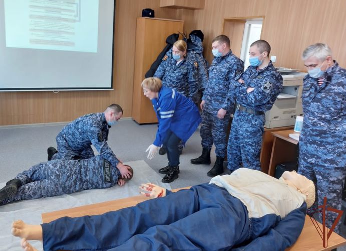 Благодарность от Центра медицины катастроф получили росгвардейцы в Ярославле 