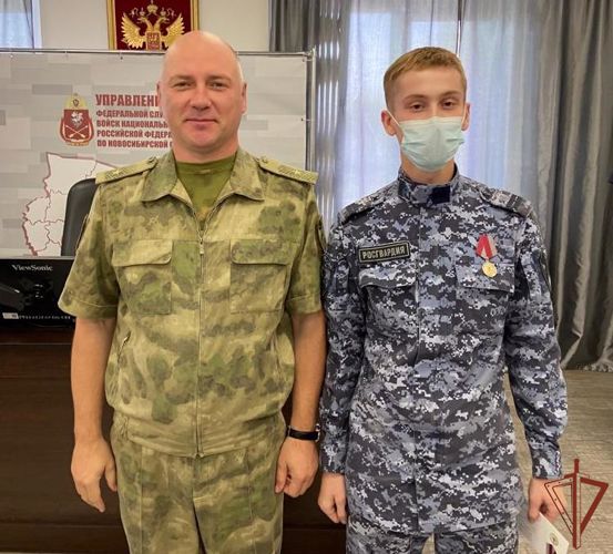 Отличившиеся на пожаре в Новосибирской области росгвардейцы удостоены ведомственных наград