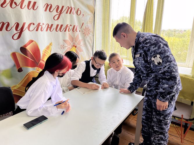 Росгвардейцы приняли участие в мероприятиях по патриотическому воспитанию детей и молодёжи Сибири
