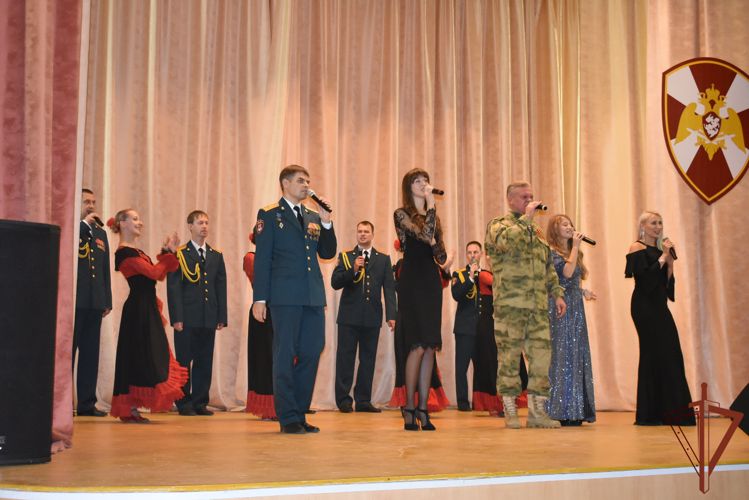 Ансамбль песни и пляски Уральского округа продолжает концертный тур по Уралу