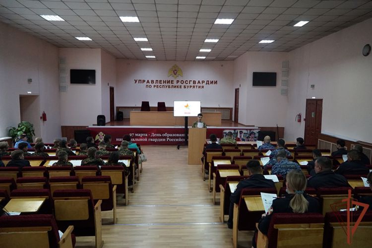 Росгвардейцы-дальневосточники присоединились к акции «Диктант Победы» 