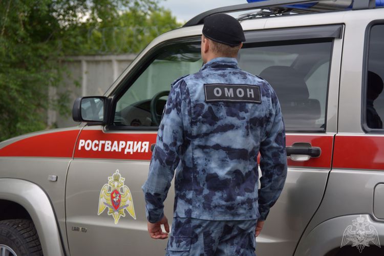 ОМОН Росгвардии  задержал в Башкирии подозреваемых в незаконном обороте алкогольной продукции