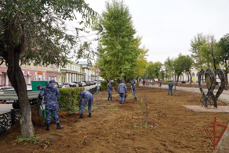 К акции «Древо Сталинграда» присоединились росгвардейцы из Бурятии