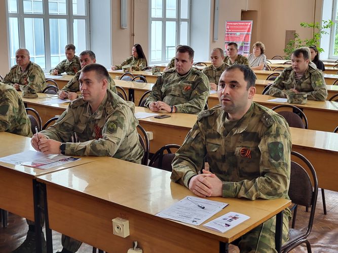 Росгвардейцы Центрального округа написали «Диктант Победы»