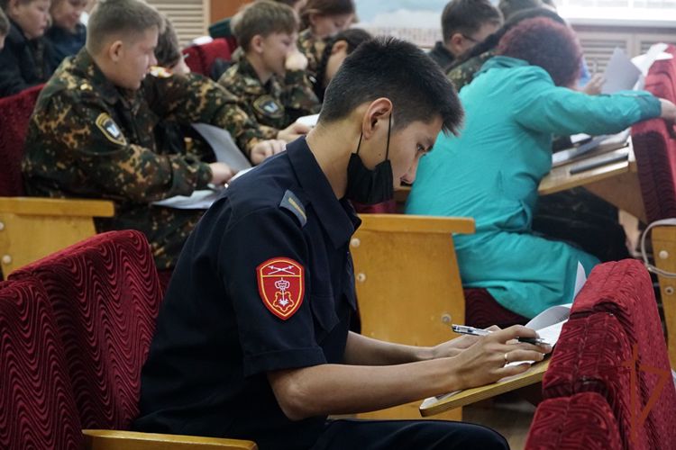 Росгвардейцы-дальневосточники присоединились к акции «Диктант Победы»