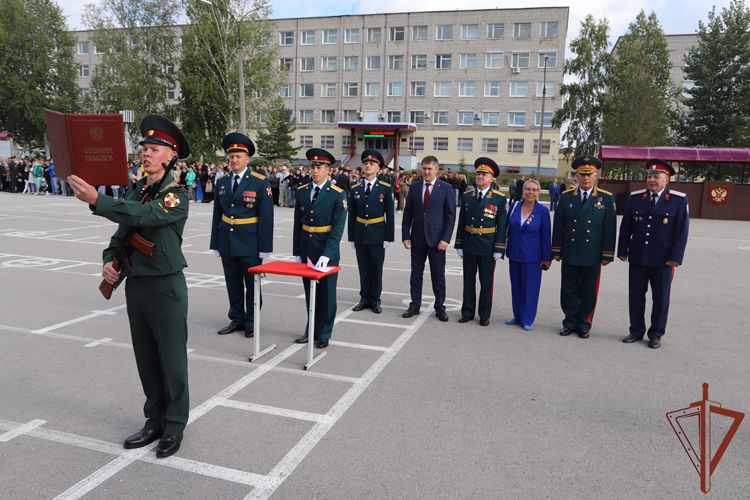 В Перми курсанты Пермского военного института Росгвардии приняли военную присягу