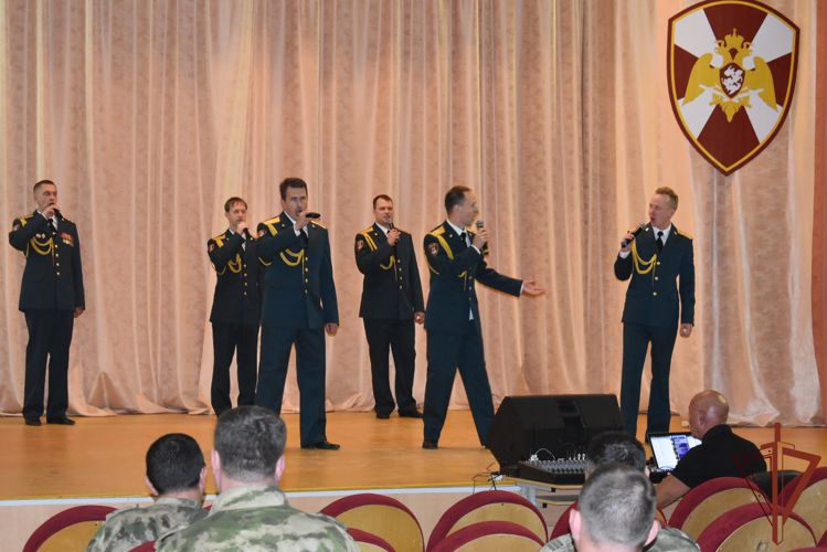  Ансамбль песни и пляски Уральского округа продолжает концертный тур по Уралу 
