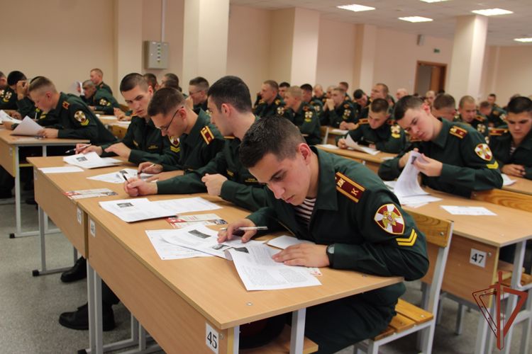Личный состав Пермского военного института Росгвардии принял активное участие в международной исторической акции «Диктант Победы»