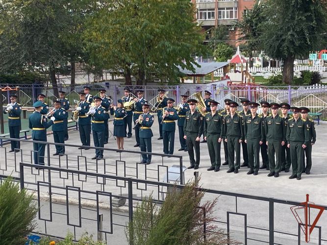 Мемориальную доску в память о военнослужащем Росгвардии открыли в Новосибирске