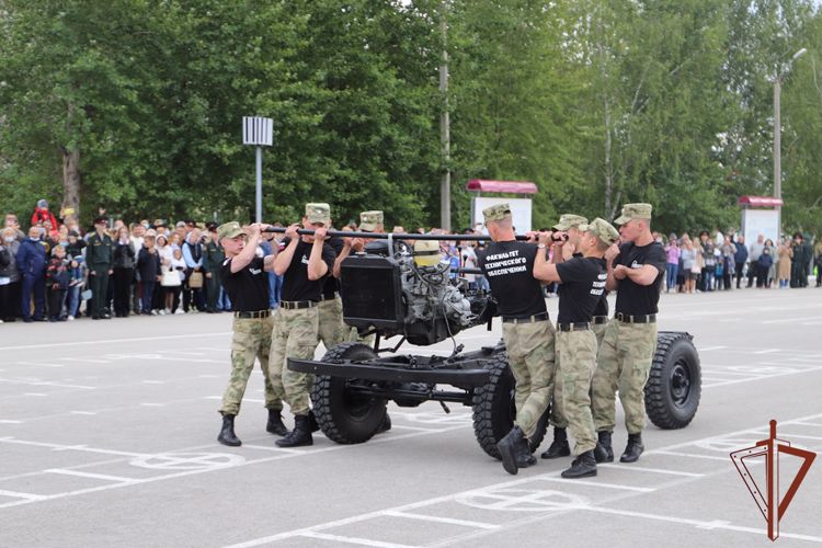 В Перми курсанты Пермского военного института Росгвардии приняли военную присягу