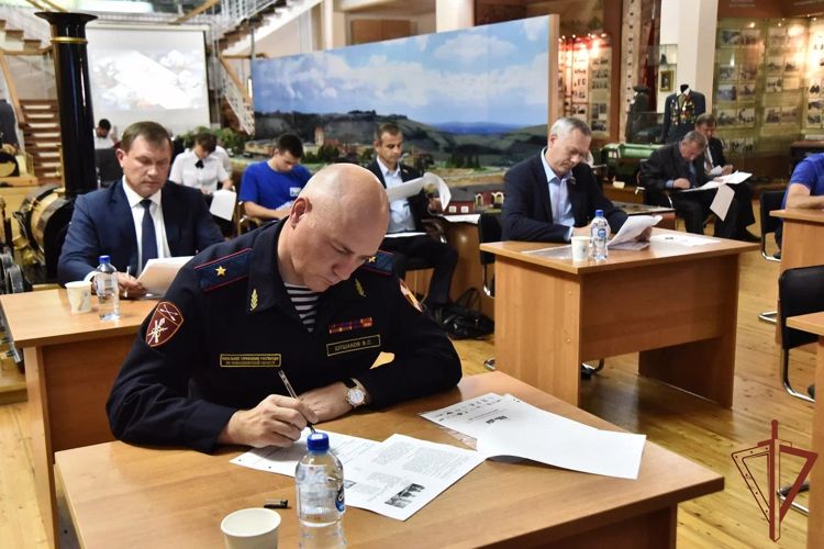 «Диктант Победы» написали росгвардейцы в регионах Сибири