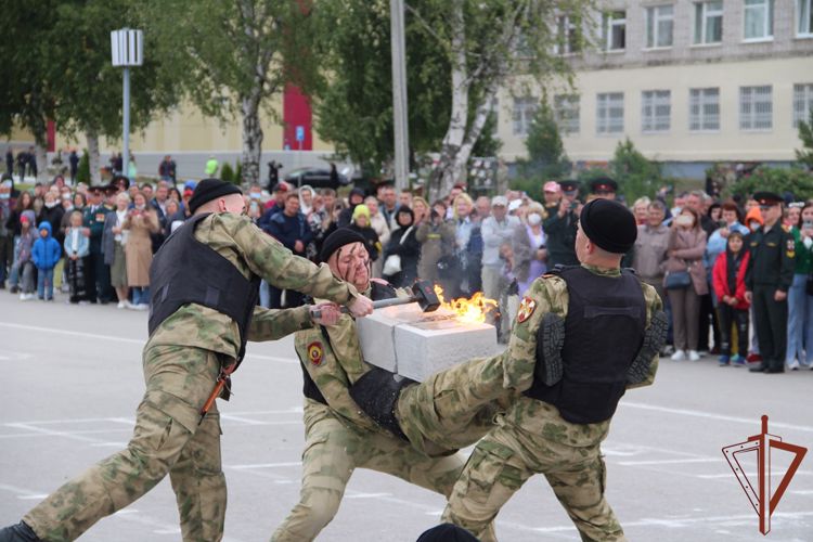 В Перми курсанты Пермского военного института Росгвардии приняли военную присягу