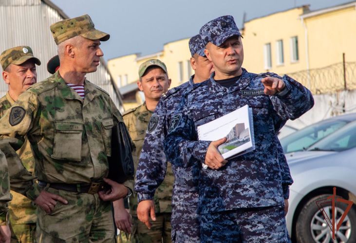 Командующий Уральским округом проверил подразделения Управления Росгвардии по Свердловской области