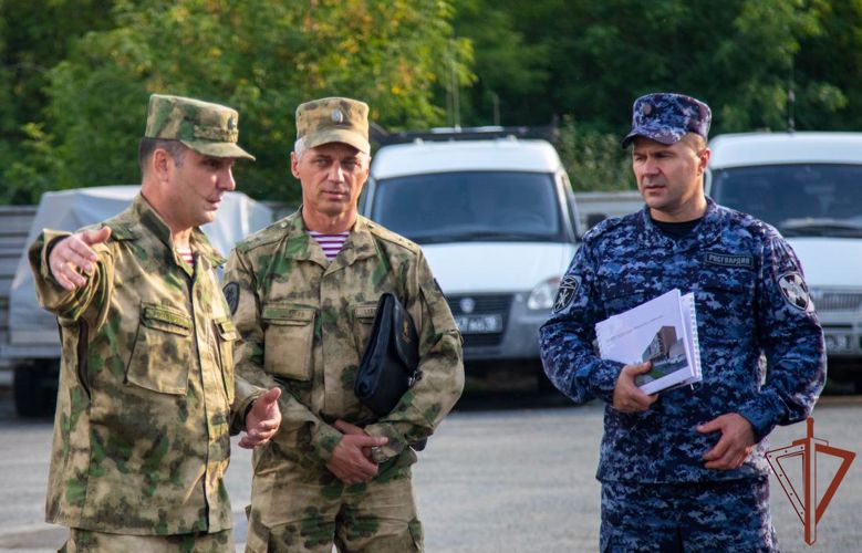 Командующий Уральским округом проверил подразделения Управления Росгвардии по Свердловской области