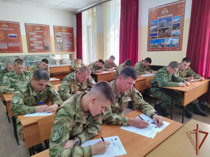 «Диктант Победы» написали росгвардейцы в регионах Сибири