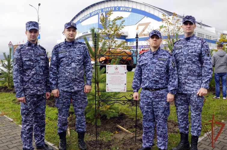 Аллея памяти и славы бойцам войск правопорядка заложена в Хабаровске 