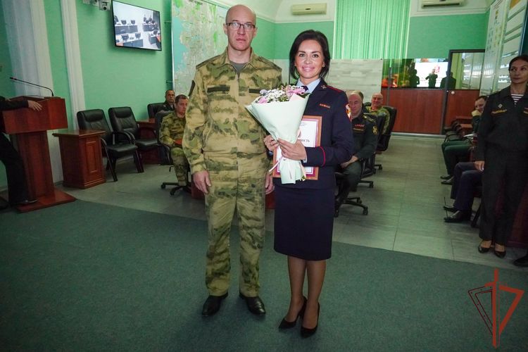 Военнослужащих военно-политической работы Северо-Западного округа Росгвардии поздравили с профессиональным праздником