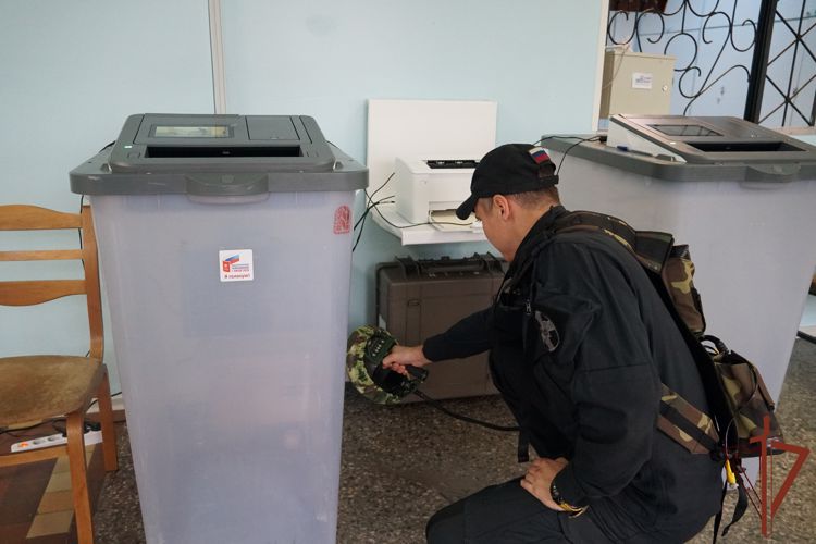 Росгвардейцы Северо-Западного округа приняли участие в обеспечении безопасности проведения Единого дня голосования