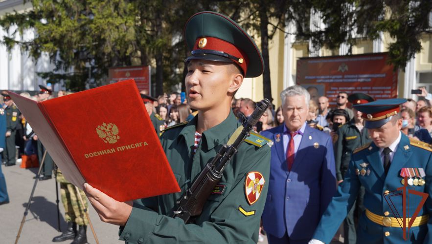 Курсанты Саратовского военного института Росгвардии приняли присягу