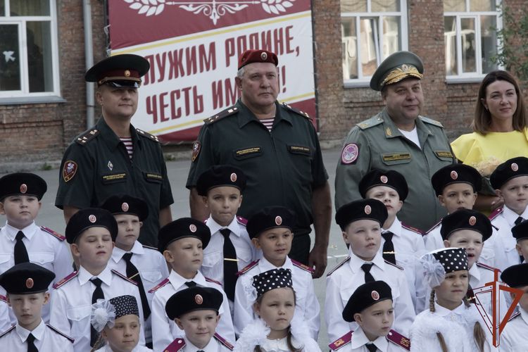 Росгвардейцы Сибирского округа приняли участие в мероприятиях, посвящённых Дню знаний