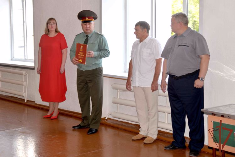 Открыта «Парта Героя» памяти первого командира курганского СОБР 