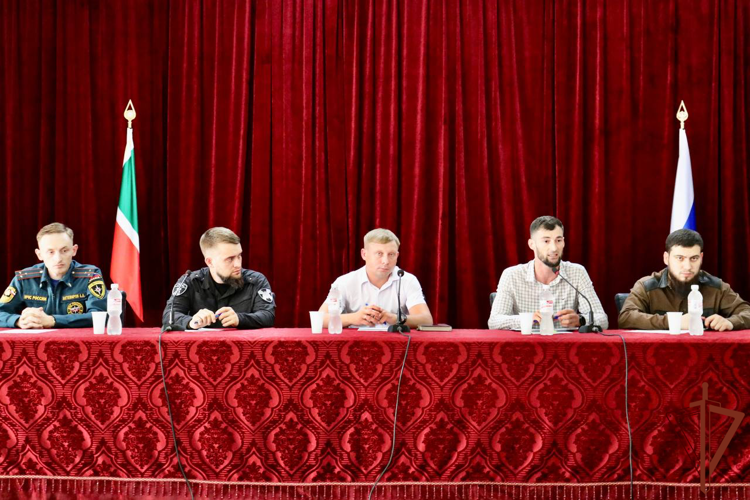 Чеченские росгвардейцы приняли участие в мероприятиях ко Дню солидарности в борьбе с терроризмом
