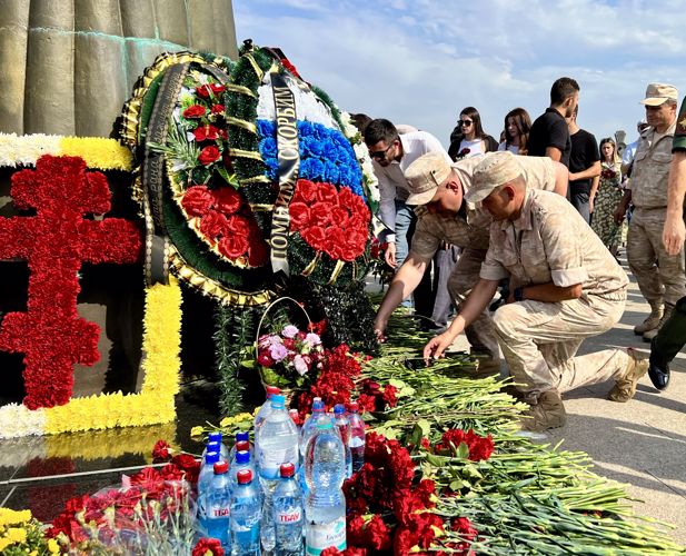 В СЕВЕРНОЙ ОСЕТИИ РОСГВАРДЕЙЦЫ ПОЧТИЛИ ПАМЯТЬ ЖЕРТВ ТРАГЕДИИ В БЕСЛАНЕ