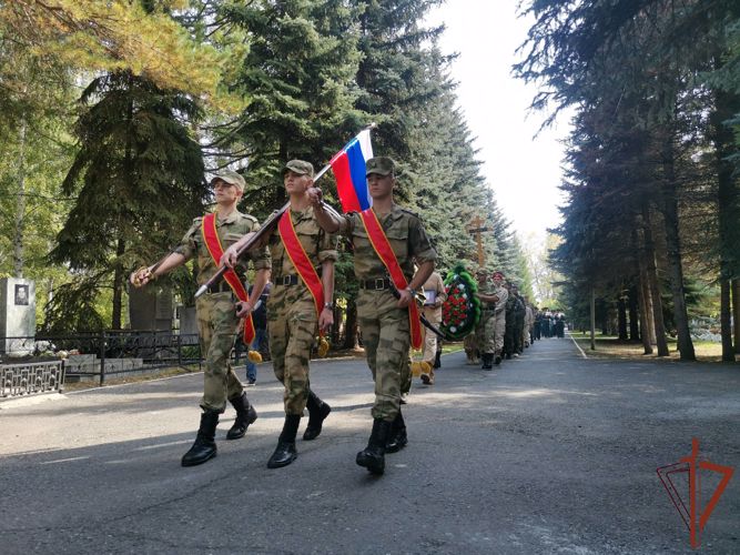Росгвардейцы в Омске приняли участие в перезахоронении останков павшего красноармейца