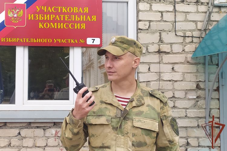 Росгвардейцы приняли участие в охране общественного порядка при проведении голосования в Сибири